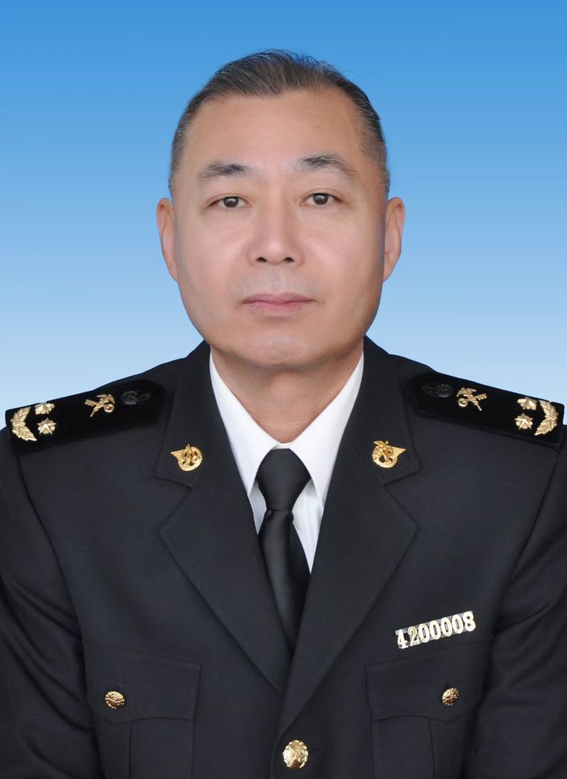 王华