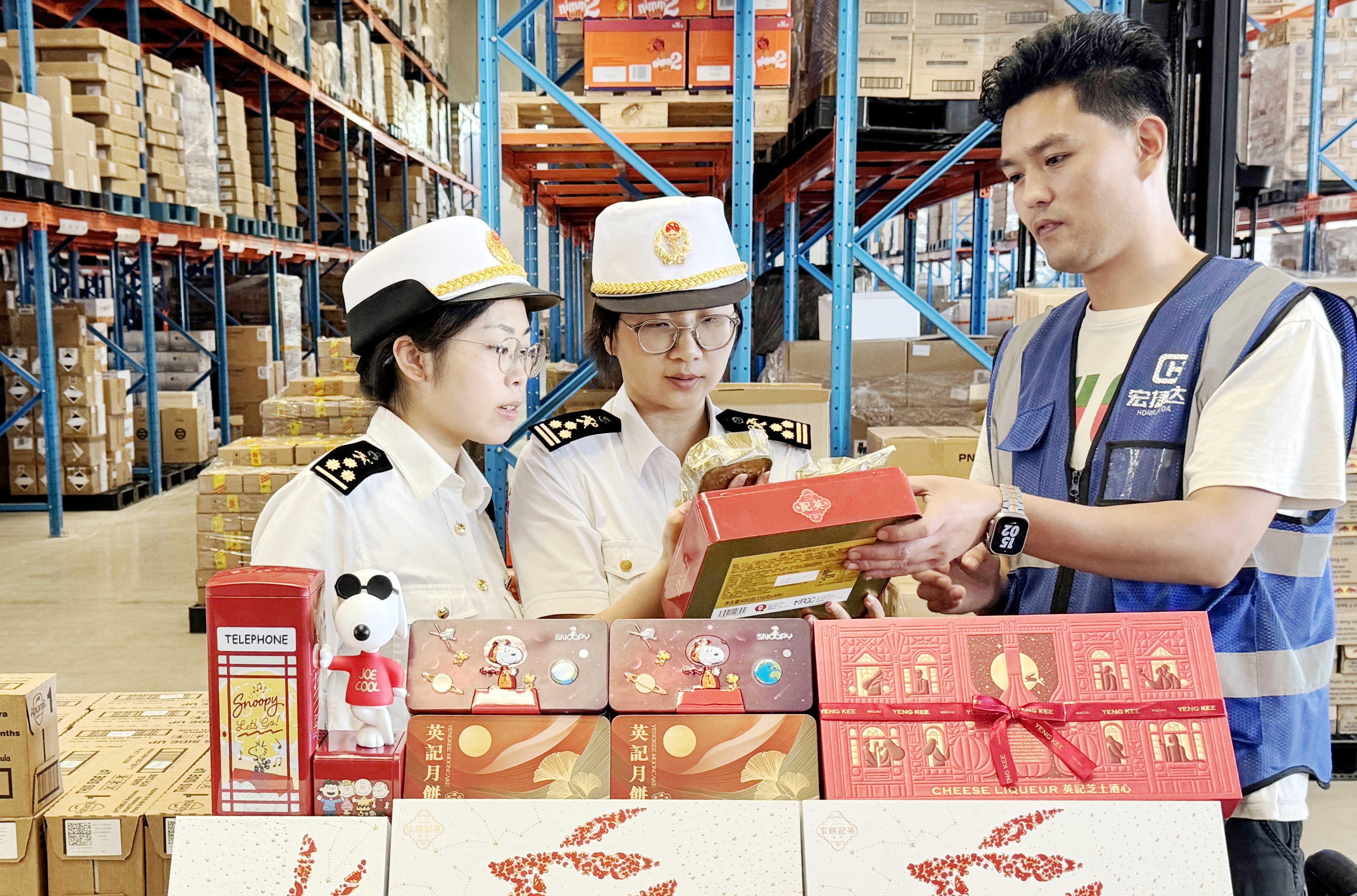 澳门风味月饼抢“鲜”上市（图）